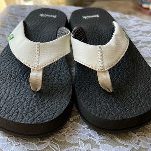 Sanuk Yoga Mat Sandal Flip Flop White size 9